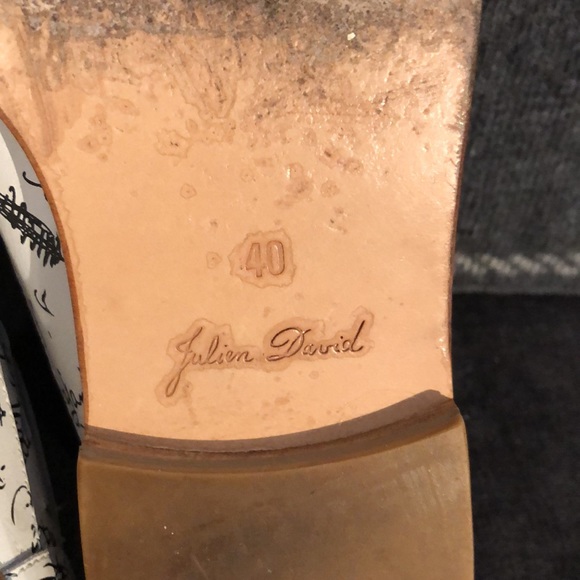 Authentic Julien David Oxford shoes in white with black scribble size 40 - Picture 6 of 8